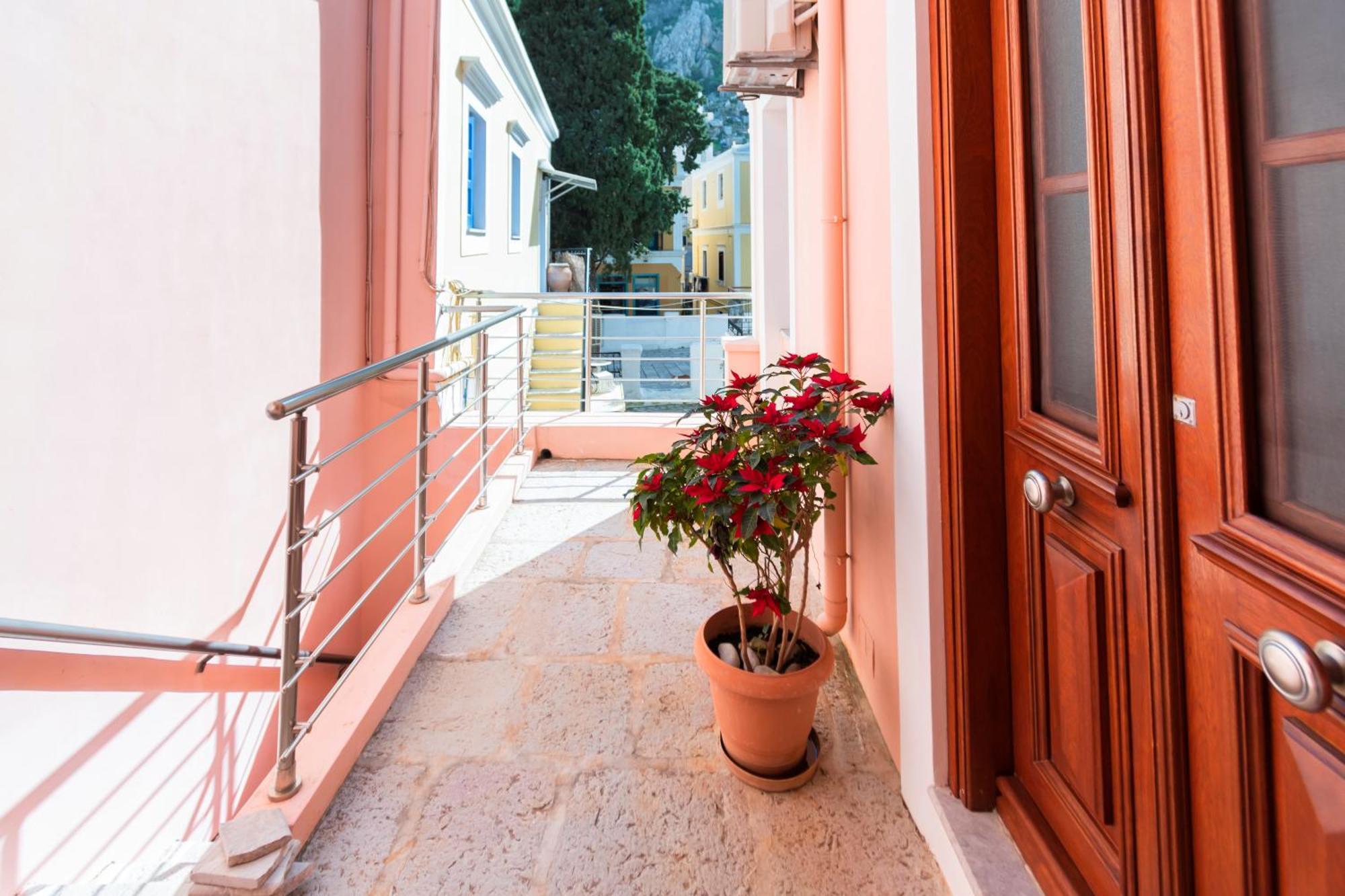 Yiayia'S Central Apartment Symi Exterior photo